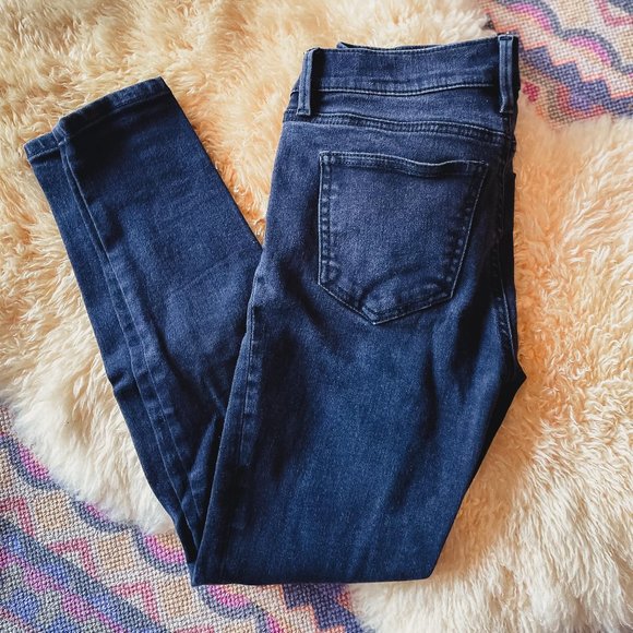 2/$45 - Ann Taylor Petite Black Skinny Jeans - Picture 6 of 8